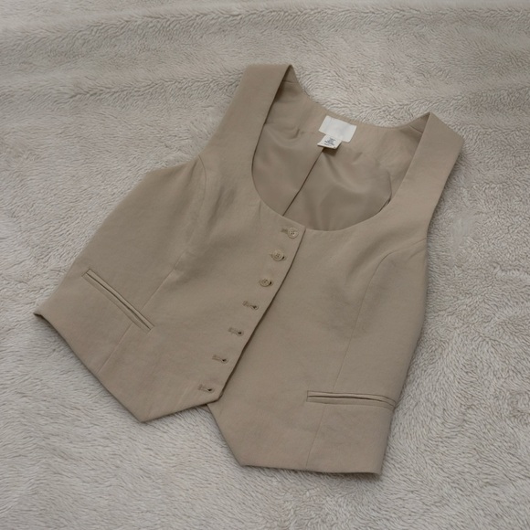 H&M Cream Button-Up Vest - Picture 2 of 5